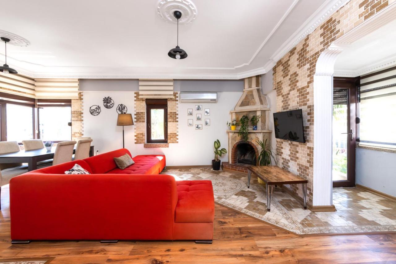 Large Duplex With Sea View Daire Antalya